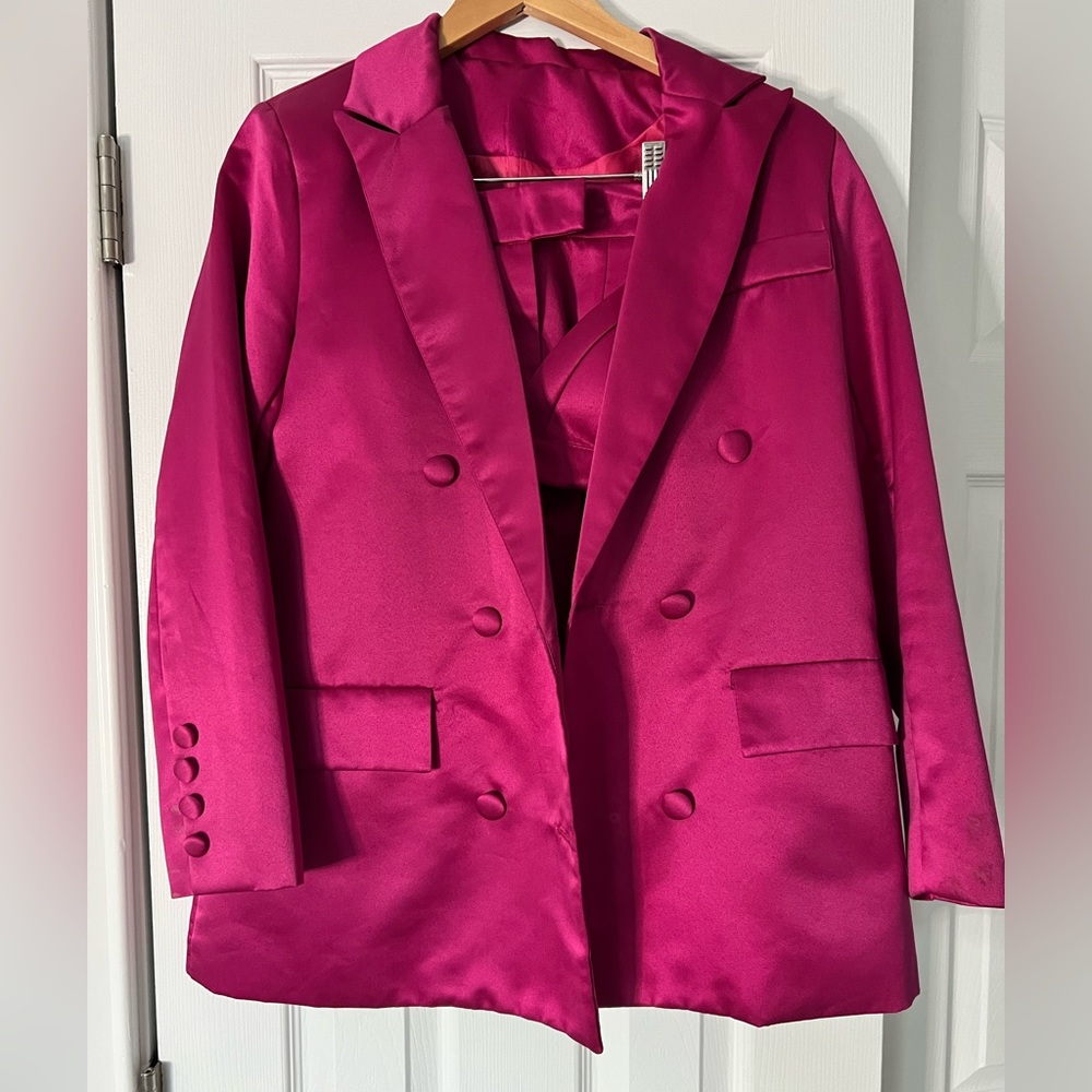 MATCHING BLAZER, BRA + MINI SKIRT SET